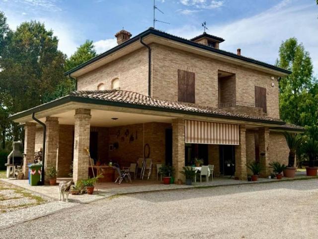 Villa Indipendente in vendita a Unione Comuni Modenesi Area Nord, Cavezzo