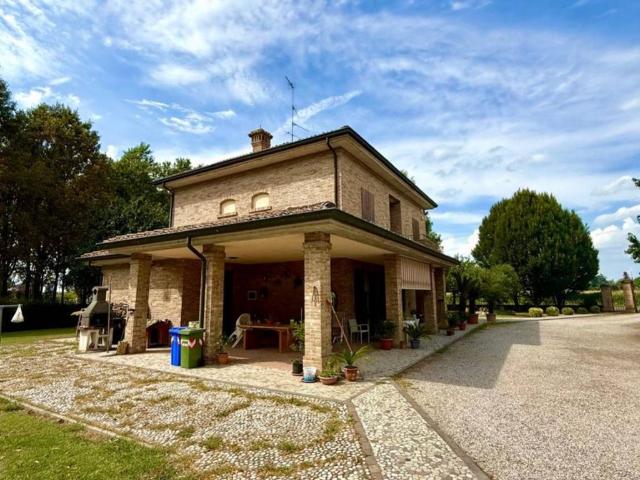 Villa Indipendente in vendita a Unione Comuni Modenesi Area Nord, Cavezzo