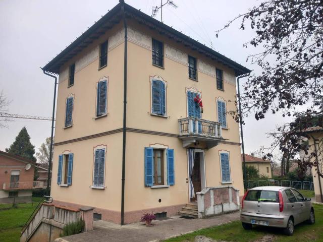 Villa Indipendente in vendita a Val d’Enza, Re