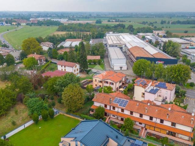 Villa Indipendente in vendita a Val d’Enza, Re