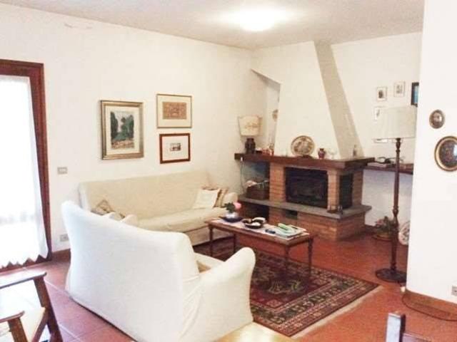 Villa Indipendente in vendita a Val d’Enza, Re