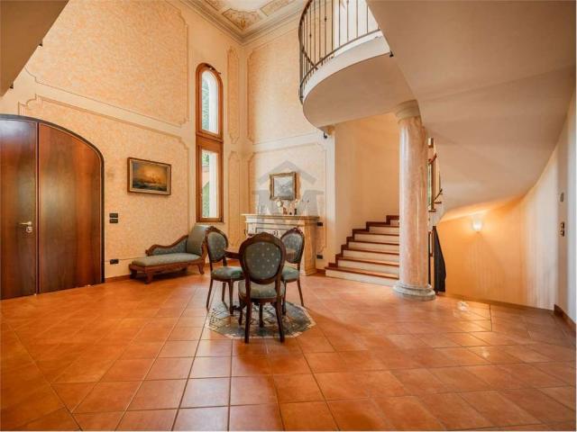 Villa Indipendente in vendita a Val d’Enza, Re
