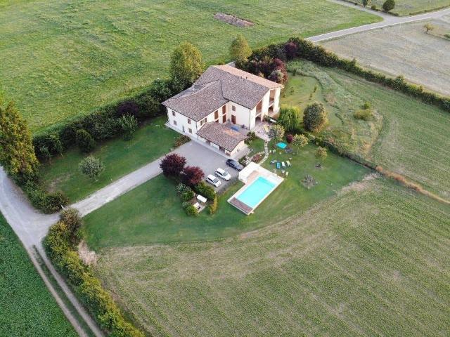 Villa Indipendente in vendita a Val d’Enza, Re