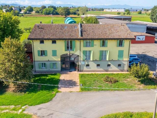 Villa Indipendente in vendita a Val d’Enza, Re