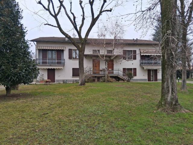 Villa Indipendente in vendita a Val d’Enza, Re