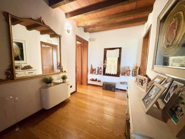 Villa Indipendente in vendita a Val d’Enza, Re