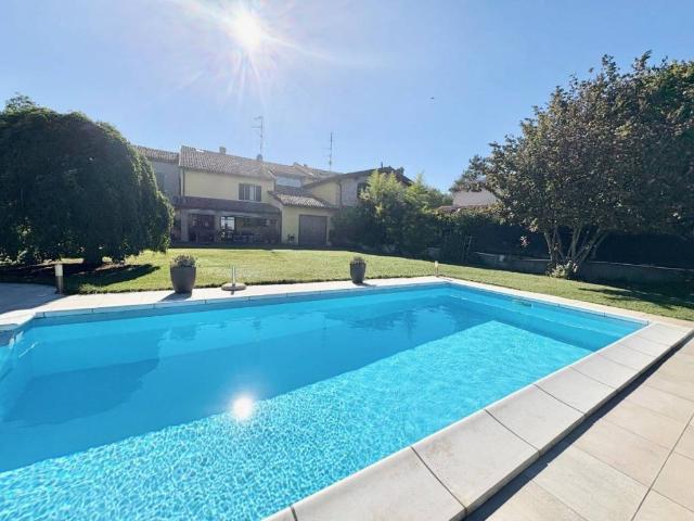 Villa Indipendente in vendita a Val d’Enza, Re