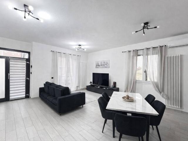 Villa Indipendente in vendita a Val d’Enza, Re