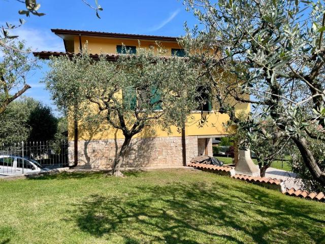 Villa Indipendente in vendita a Cavriana, Lombardia