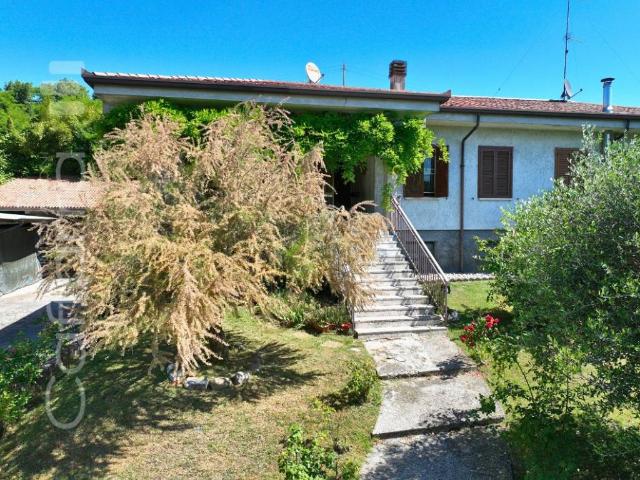 Villa Indipendente in vendita a Cavriana, Lombardia