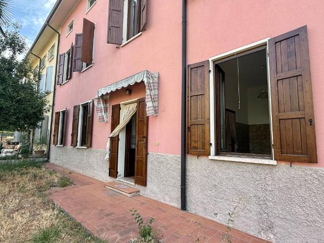 Villa Indipendente in vendita a Cavriana, Lombardia