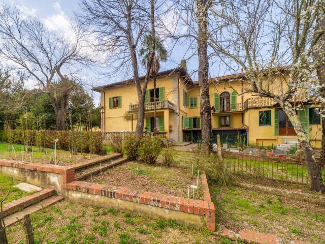 Villa Indipendente in vendita a Montegonzi, Toscana
