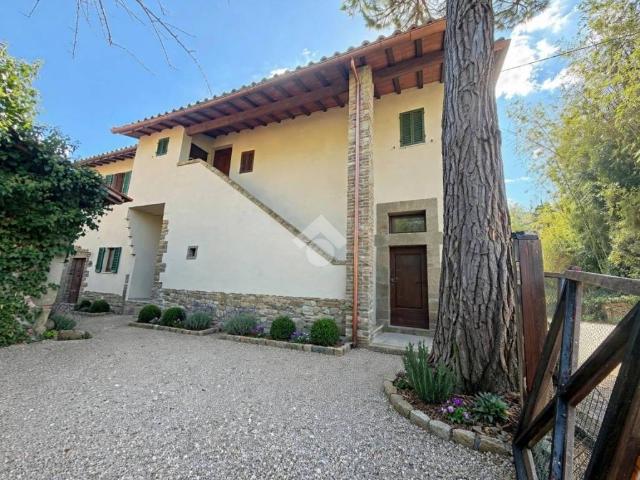 Villa Indipendente in vendita a Castelnuovo dei Sabbioni, Cavriglia