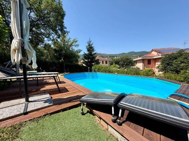 Villa Indipendente in vendita a Montegonzi, Toscana
