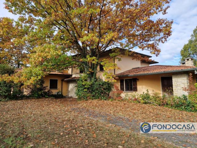 Villa Indipendente in vendita a Cazzago San Martino, Lombardia