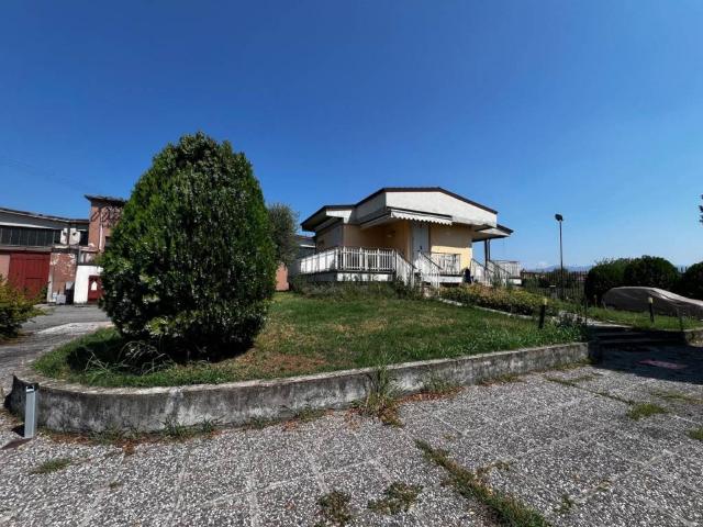 Villa Indipendente in vendita a Cazzago San Martino, Lombardia
