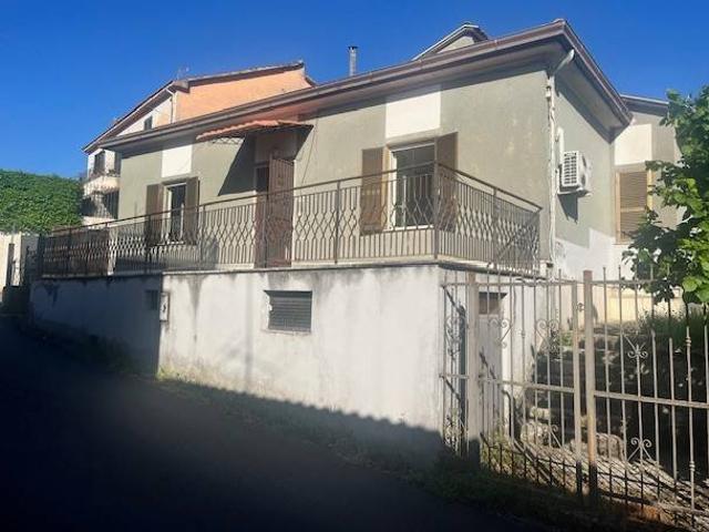 Villa Indipendente in vendita a Ceccano, Lazio