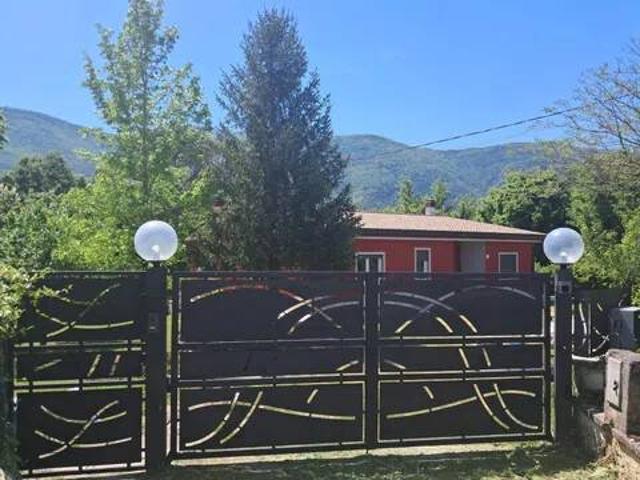 Villa Indipendente in vendita a Ceccano, Lazio
