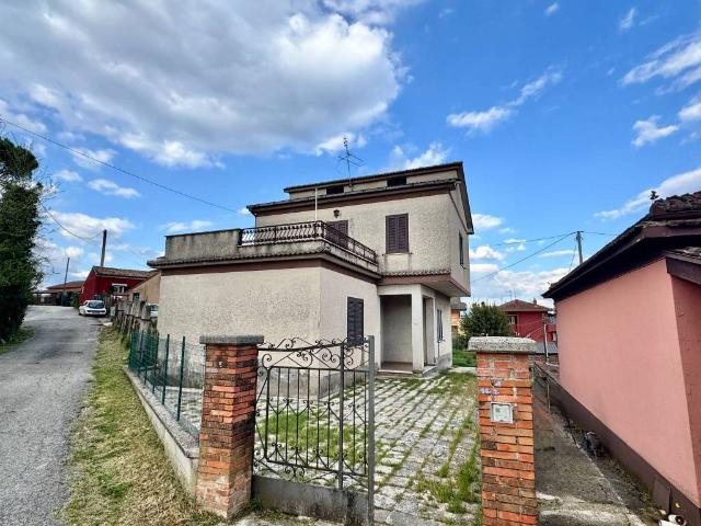 Villa Indipendente in vendita a Ceccano, Lazio