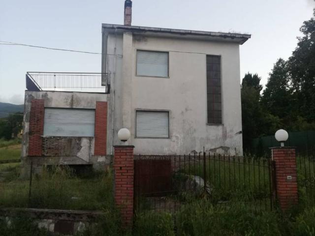 Villa Indipendente in vendita a Ceccano, Lazio