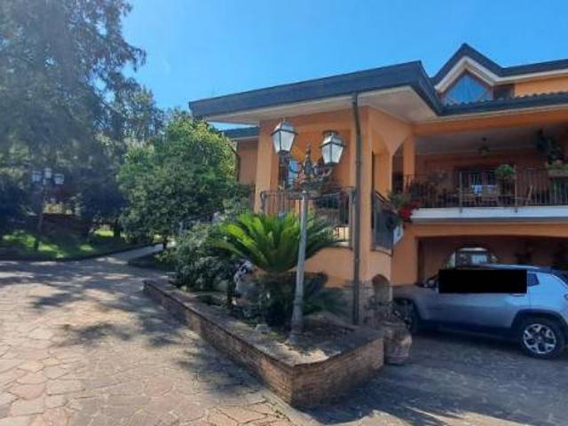 Villa Indipendente in vendita a Ceccano, Lazio