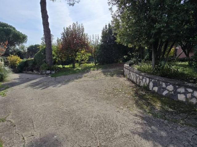 Villa Indipendente in vendita a Ceccano, Lazio