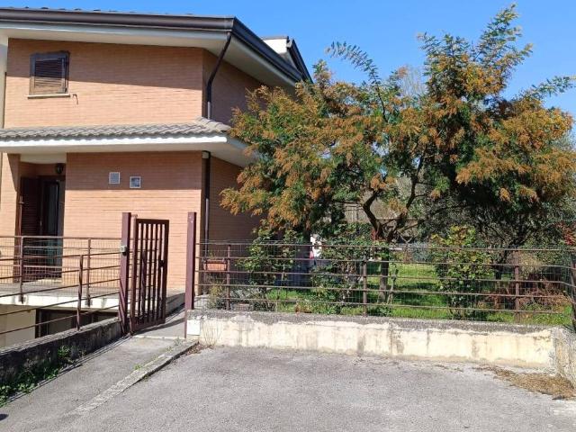 Villa Indipendente in vendita a Ceccano, Lazio