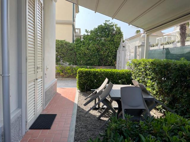 Villa Indipendente in vendita a Marina di Cecina, Cecina