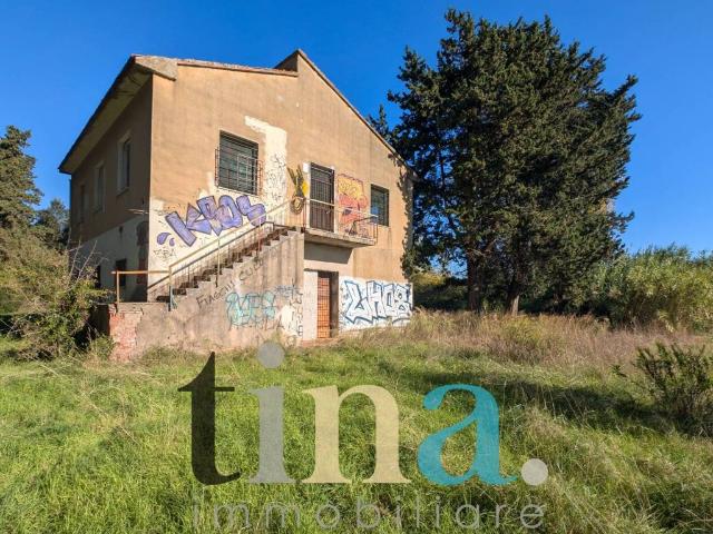 Villa Indipendente in vendita a Marina di Cecina, Cecina