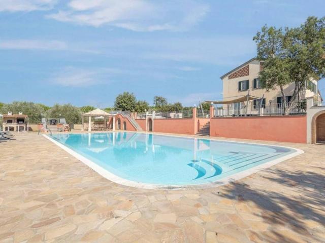 Villa Indipendente in vendita a Cecina, Toscana