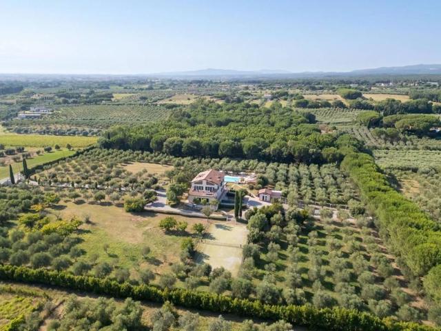 Villa Indipendente in vendita a Cecina, Toscana