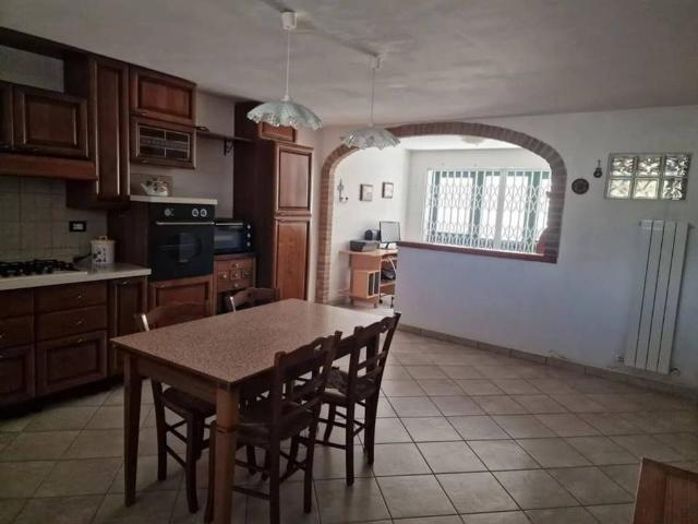 Villa Indipendente in vendita a Cecina, Toscana