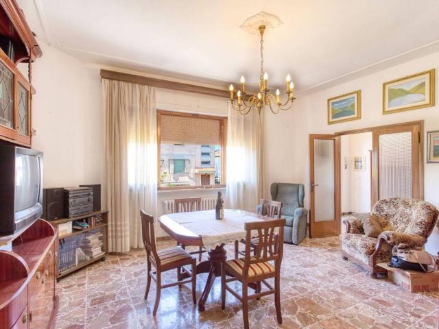 Villa Indipendente in vendita a Cecina, Toscana