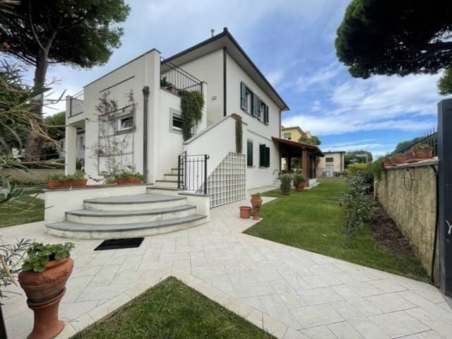 Villa Indipendente in vendita a Cecina, Toscana
