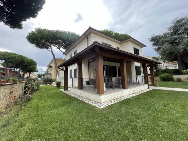 Villa Indipendente in vendita a Cecina, Toscana