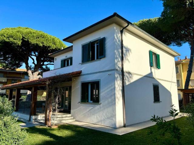 Villa Indipendente in vendita a Marina di Cecina, Cecina