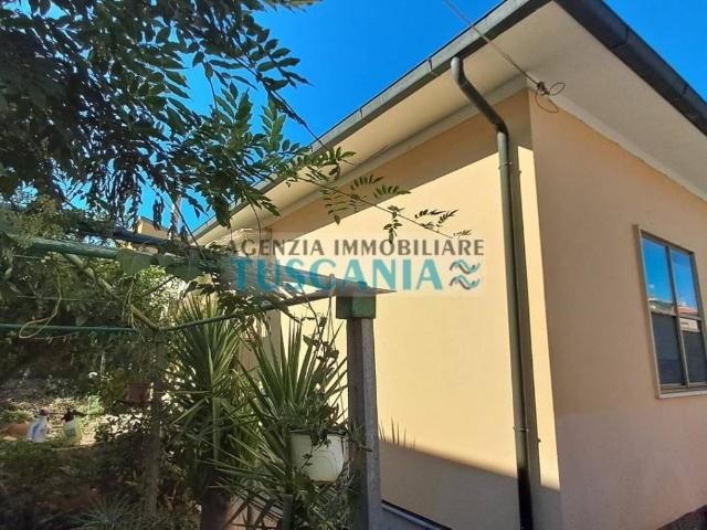 Villa Indipendente in vendita a Cecina, Toscana