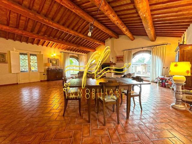Villa Indipendente in vendita a Cecina, Toscana