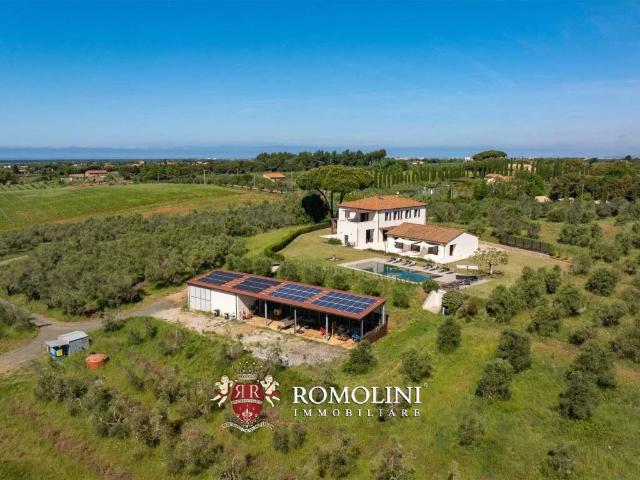 Villa Indipendente in vendita a Cecina, Toscana