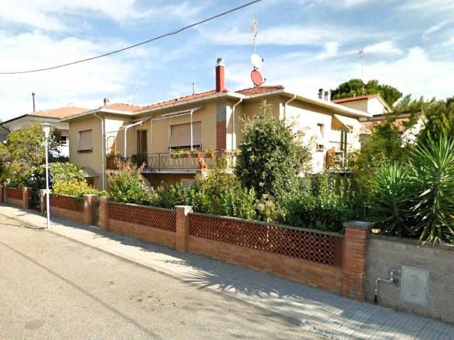 Villa Indipendente in vendita a Cecina, Livorno