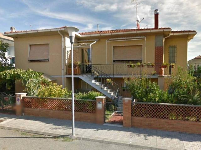 Villa Indipendente in vendita a Cecina, Toscana