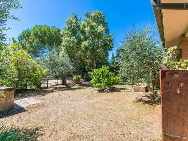 Villa Indipendente in vendita a Cecina, Toscana