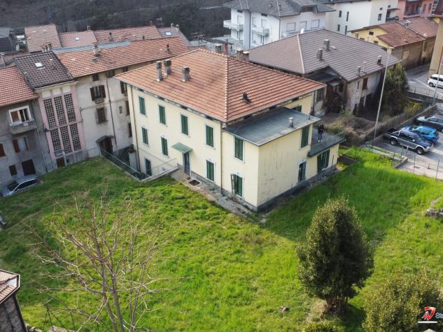 Villa Indipendente in vendita a Comunità montana della valle Camonica, Cedegolo