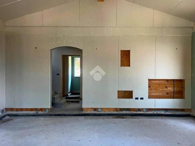 Villa Indipendente in vendita a Comunità montana della valle Camonica, Cedegolo