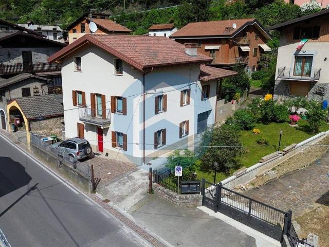Villa Indipendente in vendita a Comunità montana della valle Camonica, Berzo Demo