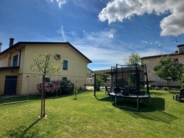 Villa Indipendente in vendita a Ceggia, Veneto
