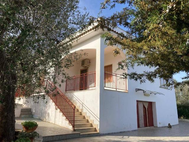 Villa Indipendente in vendita a Puglia, Brindisi