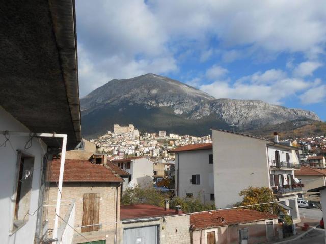 Villa Indipendente in vendita a Celano, Abruzzo