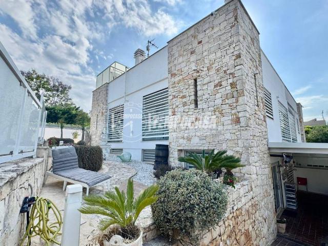 Villa Indipendente in vendita a Puglia, Bari