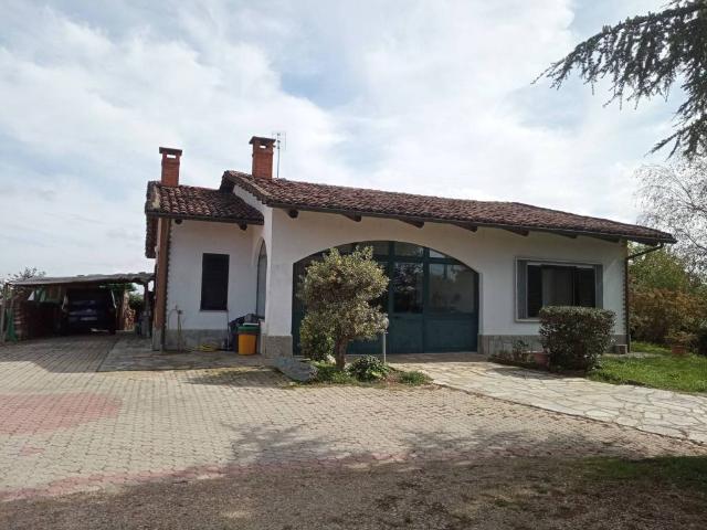 Villa Indipendente in vendita a Piemonte, Asti